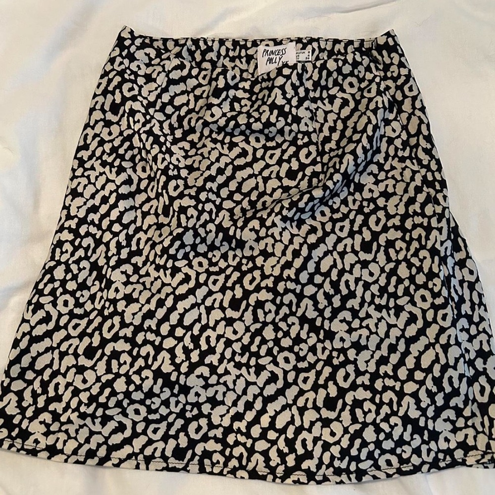 Princess Polly Blank and White Cheetah Skirt